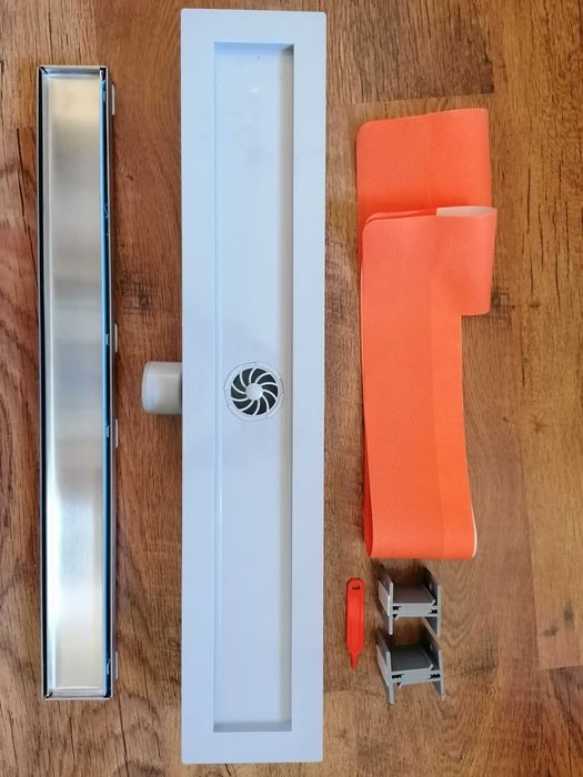 Линеен подов сифон 60 см за вграждане на плочка с въртящ се изход ф50