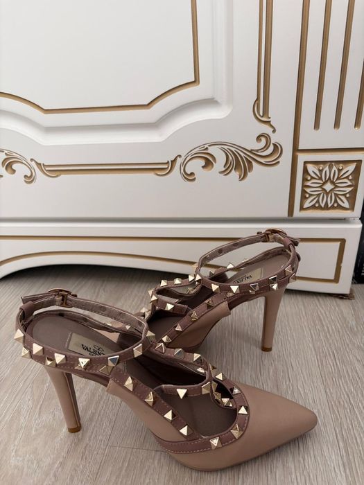 Туфли бежевый красивые