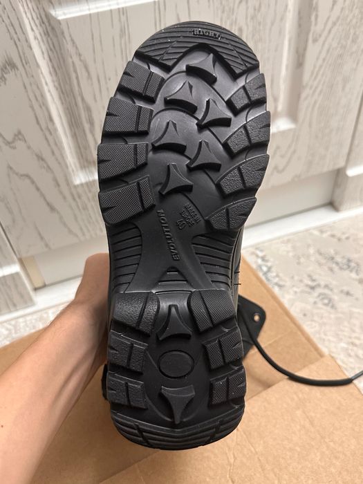 Продам берцы новое