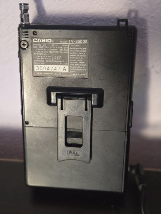 Casio TV-3500 – Ретро преносим цветен LCD телевизор