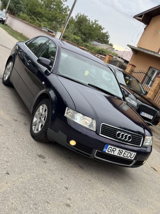 Audi A4 1.6 benzină.