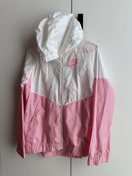 Jacheta de vant Nike