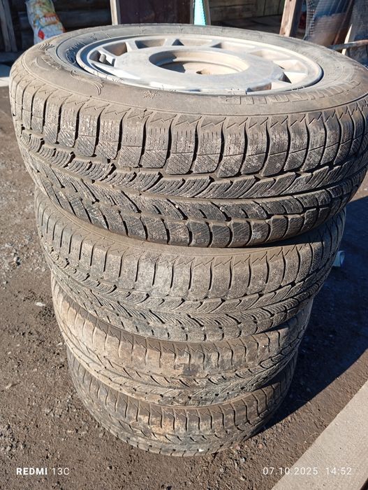 Срочно продам колеса всесезонные 15