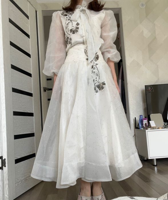 Көйлектер сатылады