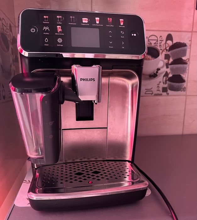 Espressor Philips 5500 series LatteGo