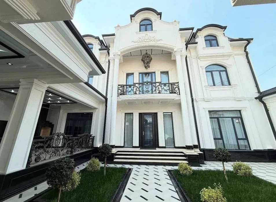 Сдаётся Новый Евродом 7-соток в Центре Яккасарайский район