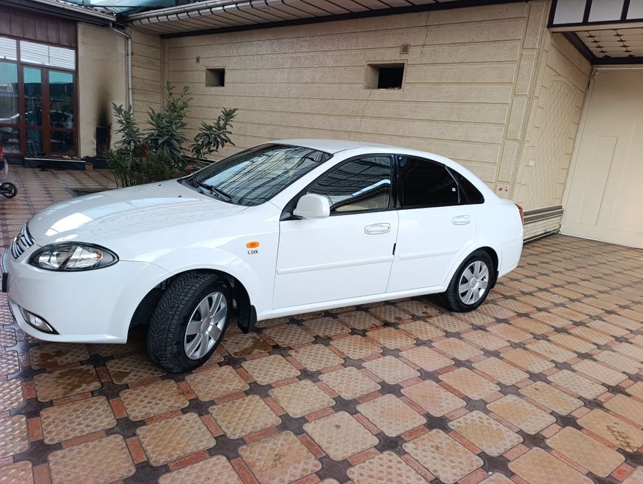 Bir qoʻl salondan olingan