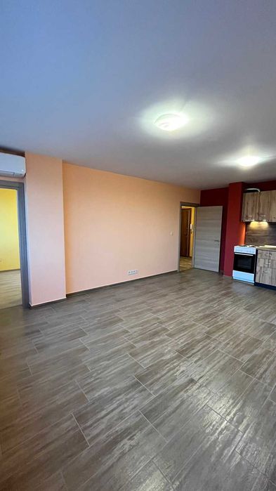 Дава се под наем Тристаен апартамент в София, Център - 90 кв.м за 650 € - Снимка #2