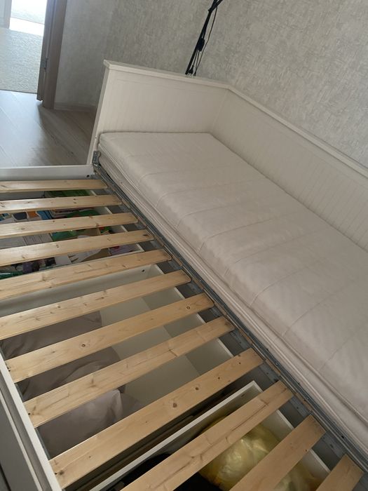 Продам кровать Икея