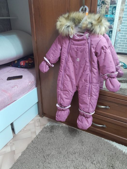 Продам комбинезон для девочки