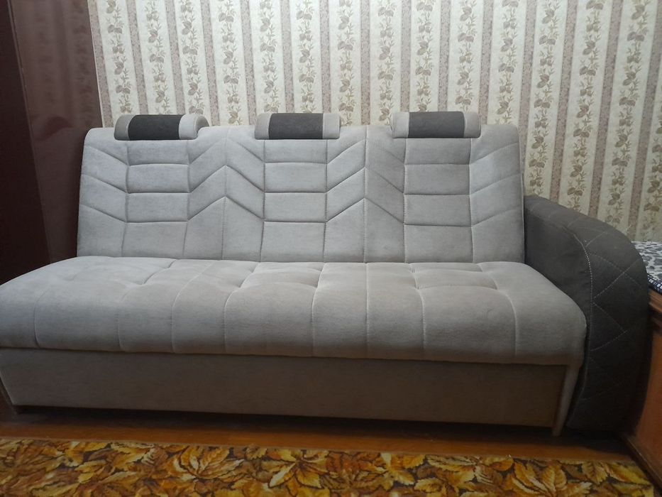 Продаётся 2кресла и диван