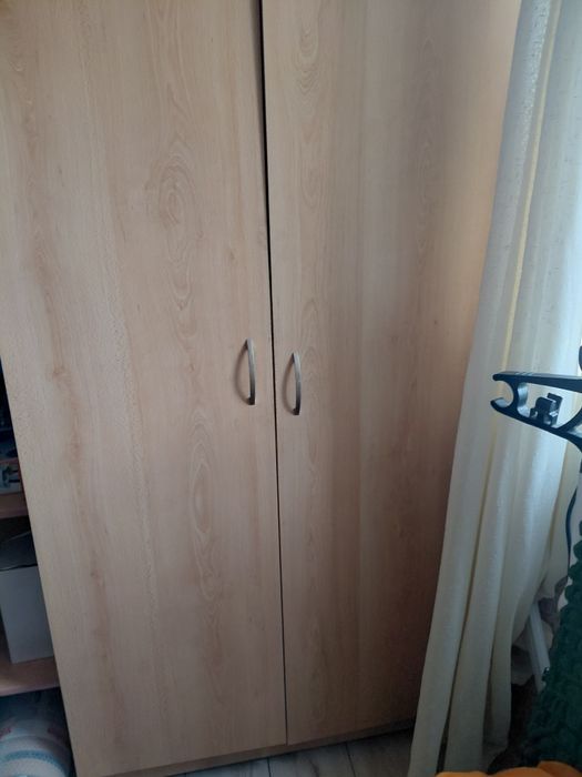 Продам Шкаф угловой