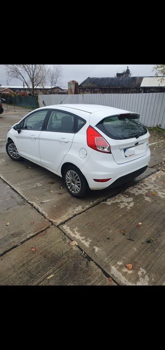 Vând Ford Fiesta 2017 diesel e 6 impecabil