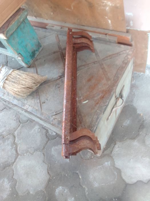 Продам держатель радиатора