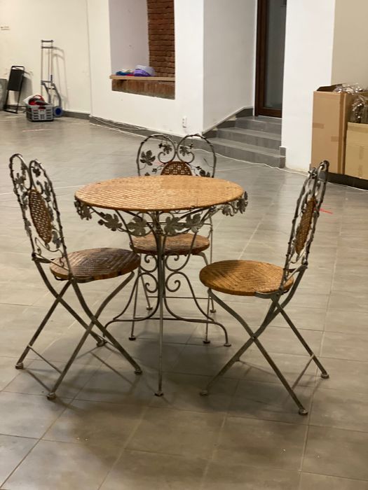 Set masa cu doua scaune + 1scaun din fier forjat si ratan