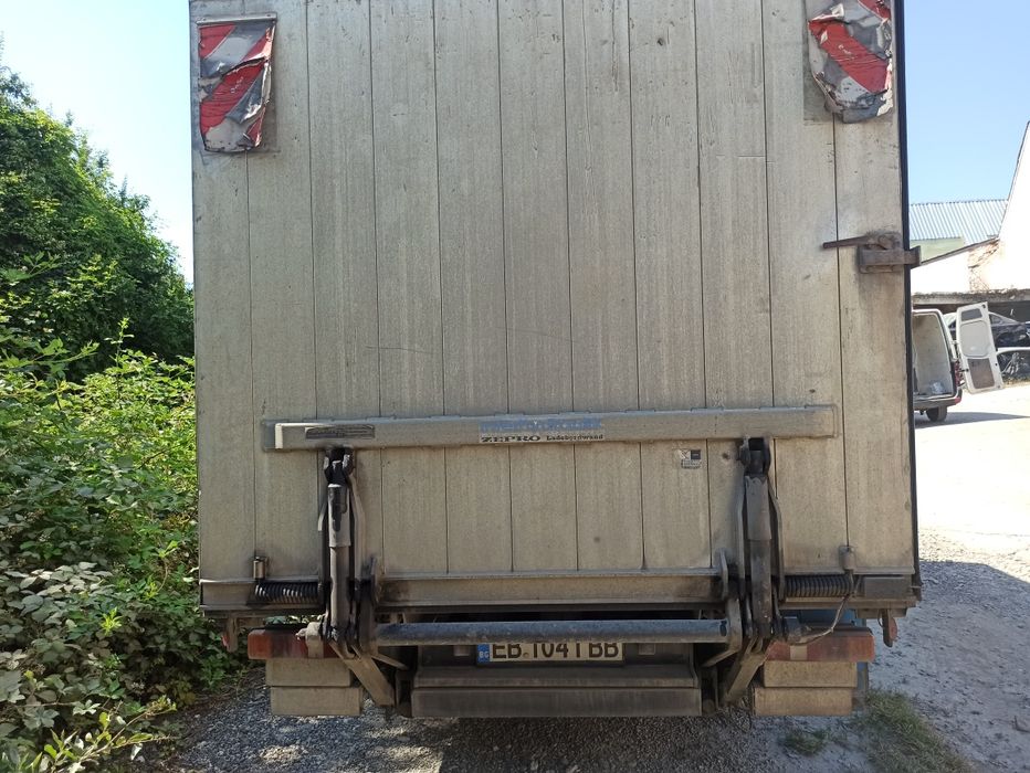 Транспорт с бусове   с падащ борд