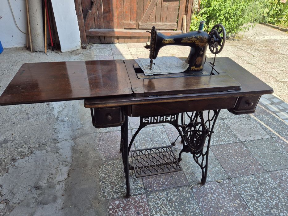 Mașină de cusut Singer