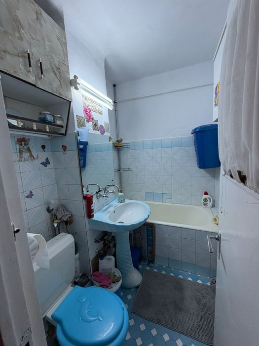 Închiriez apartament