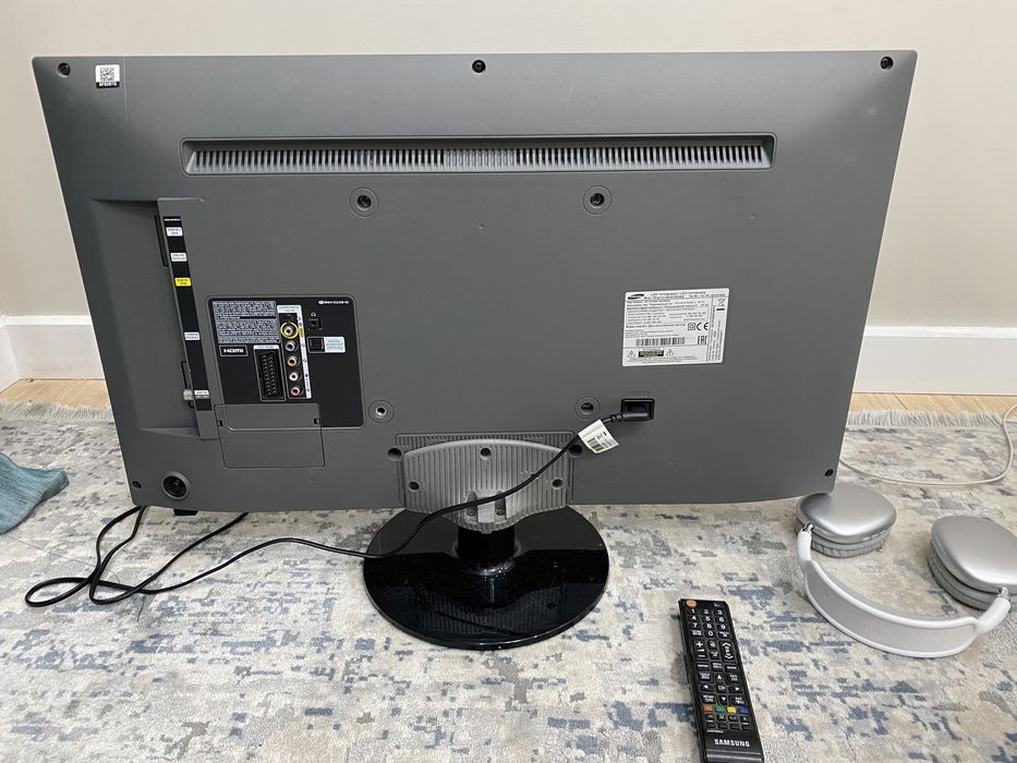 Samsung ue32f4000aw LED TV. HDMI. USB.