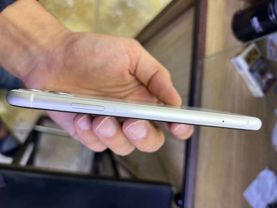 Iphone 11 oq Ramgidan 64 tali