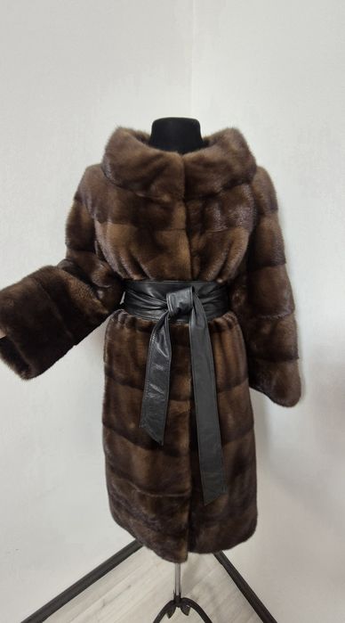 Продам  Норковую шубу