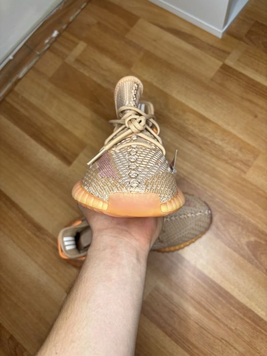 YEEZY 350 V2 “Clay”