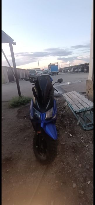 Продам скутер 200тыщ 125куб