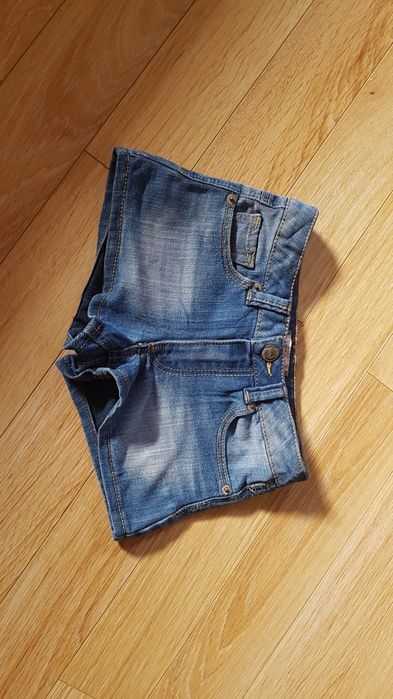 Pantaloni scurți Mango Kids 6 ani(116cm)