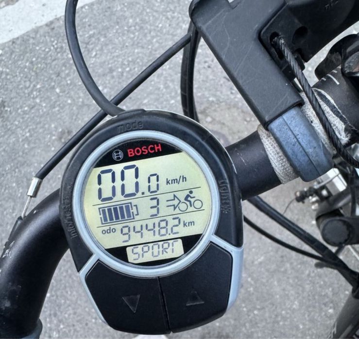 Vand sau schimb Bicicleta de dama electrica Hercules ,motor BOSCH