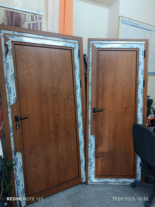 Алуминиеви врати