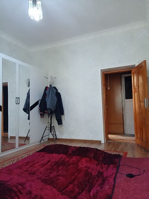 Свря 2 комнатная  квартира с двориком