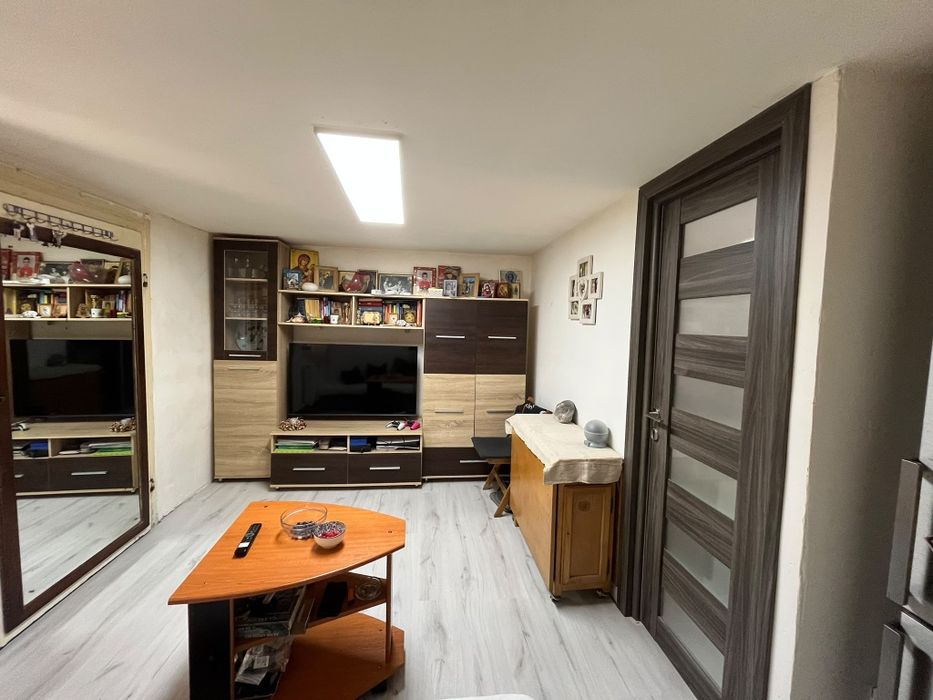 Casă renovată complet + teren 2100 mp