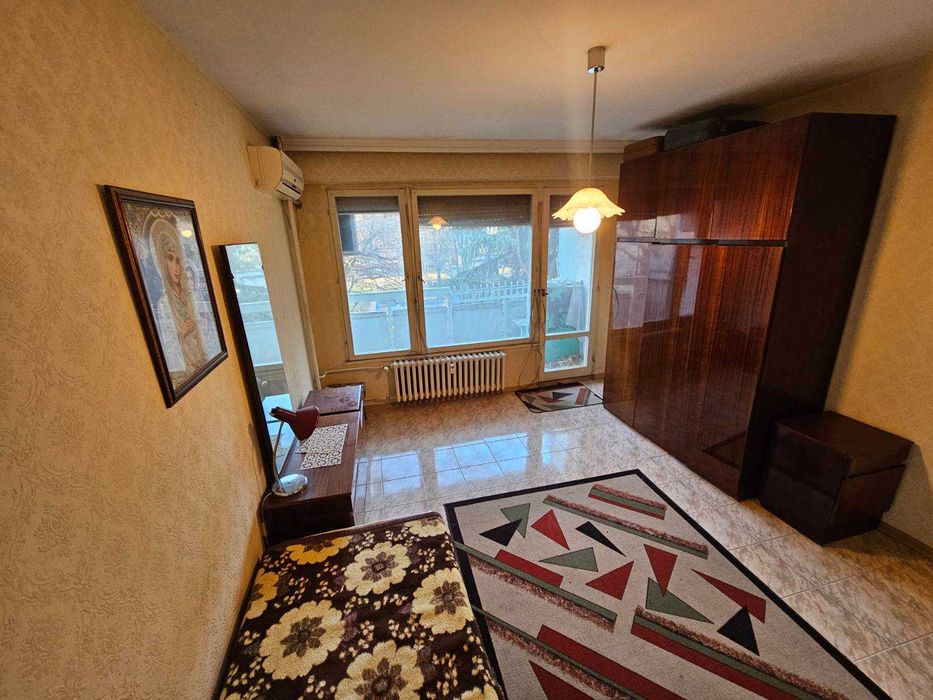 Продава се Тристаен апартамент в Русе, Възраждане - 100 кв.м за 1099 €/кв.м - Снимка #1