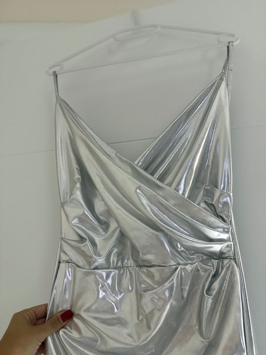 Официална рокля -