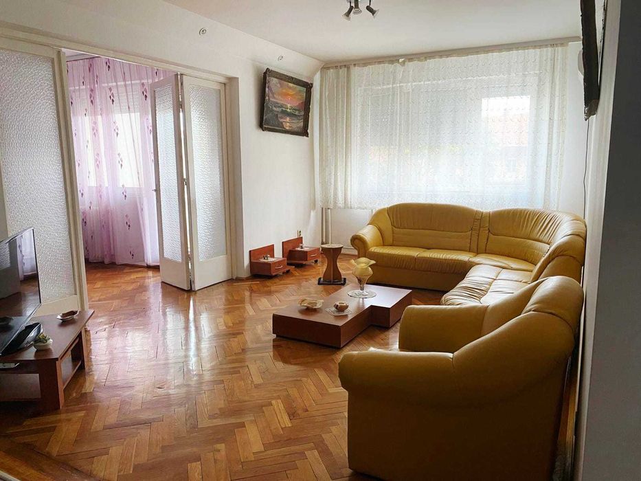 Proprietar – Închiriez apartament cu 3 camere în Oradea, zona Magheru – Etajul 1
