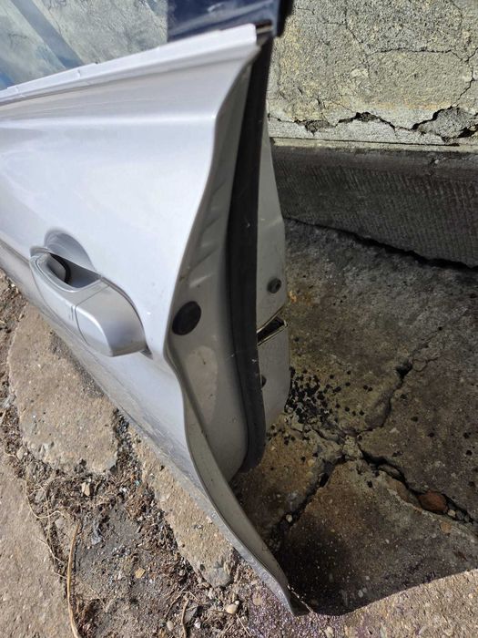 Usa stanga fata BMW seria 3 F30 F31 Glaciersilber Metallic A83