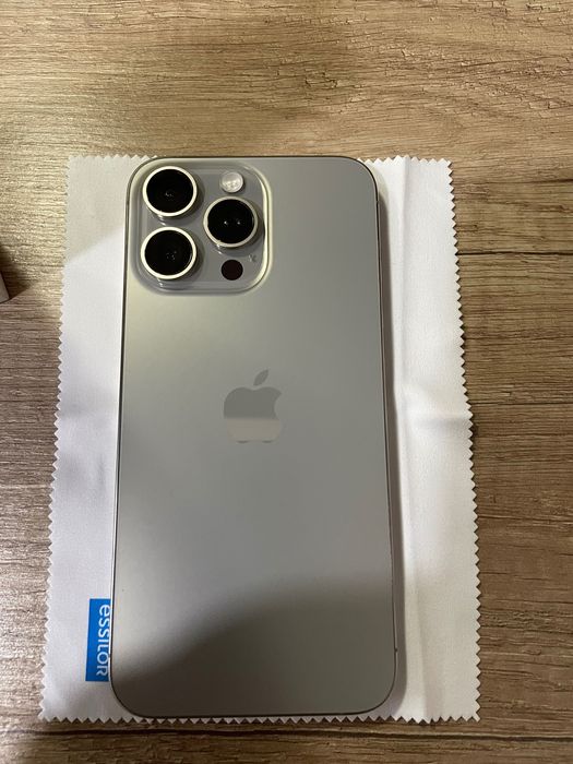 iPhone 15 pro max Natural Titanium като нов