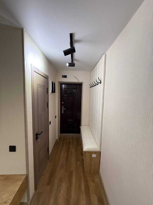 Центр, Новомосковская, 2/1/5, 50 м², Укомплектована, Кирпич