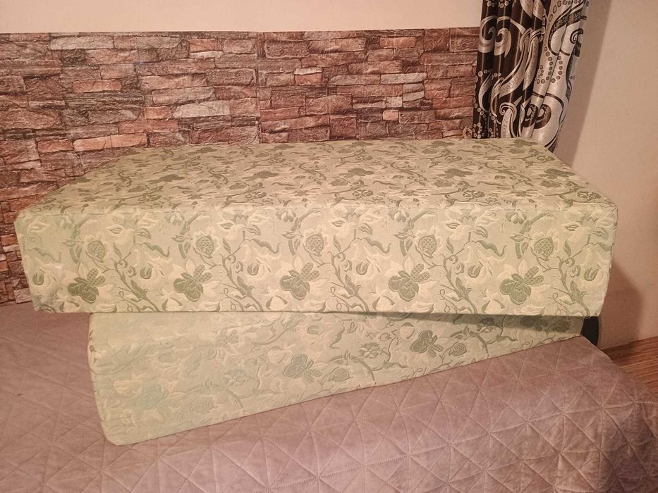 2 perne din burete 100x50x20 densitate 40 Kg/m3 cu huse detașabile