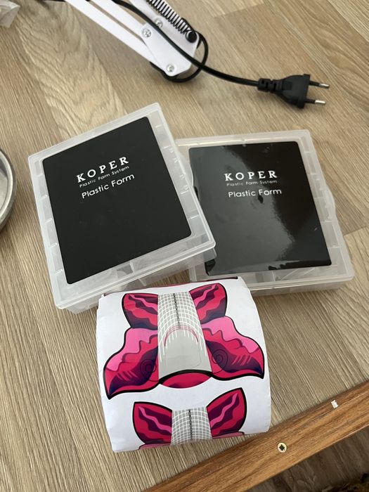 Продам набор для маникюра в хорошем состоянии