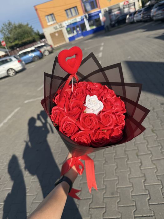Buchet cu 19 trandafiri de sapun