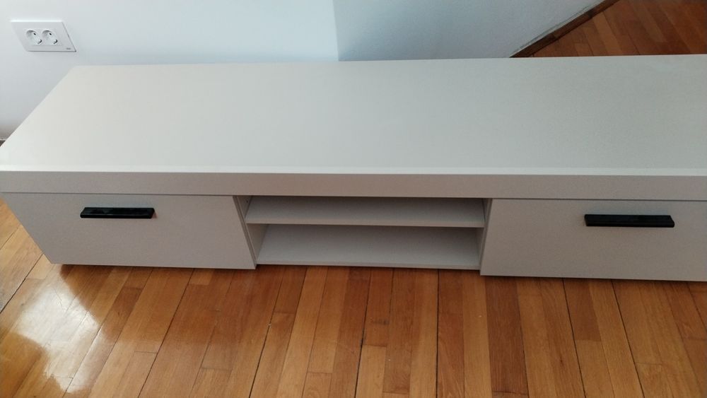 De vânzare set living cu 2 comode nou