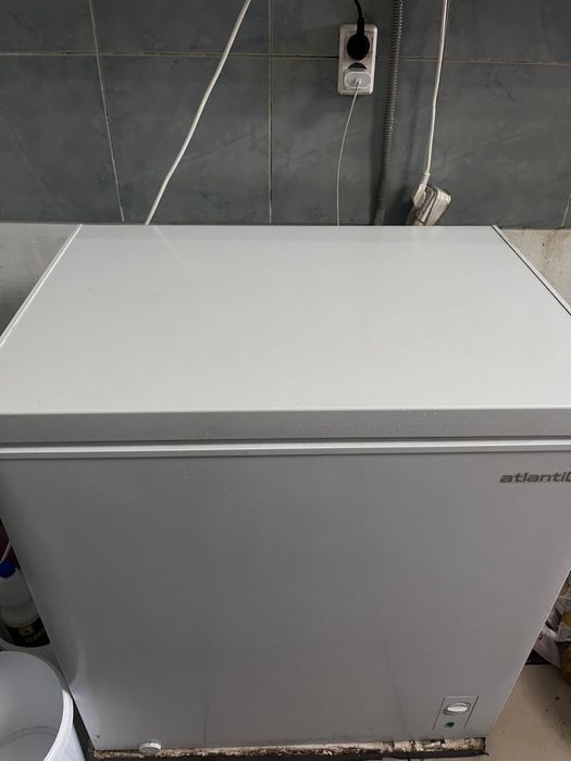 Продам морозильник