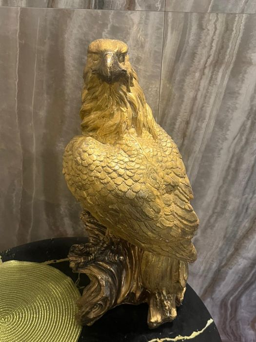 Сувиниры и статуэтки