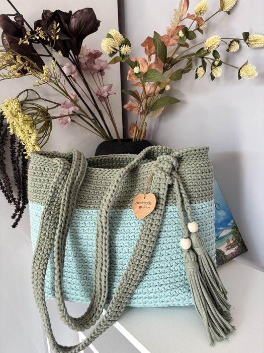 Претени чанти от памучно и полиестерно макраме