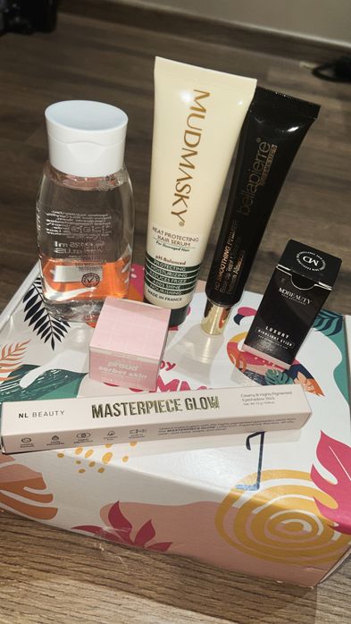 Кутия с козметика bellebox