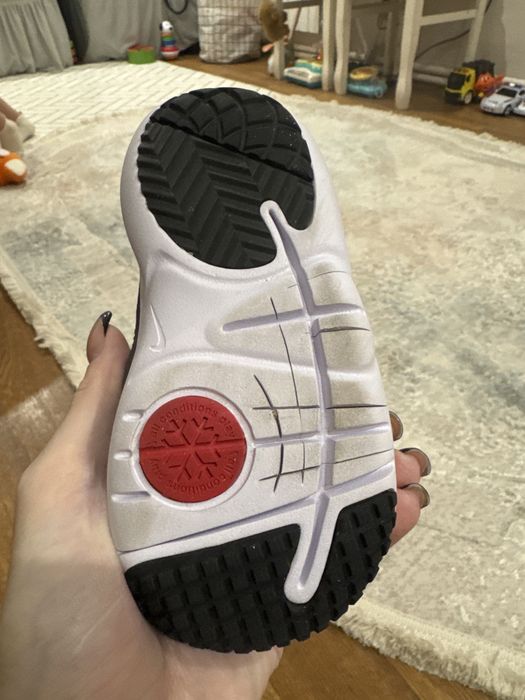 Продам ботиночки nike.