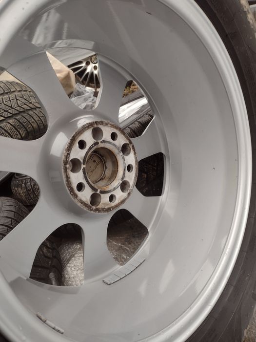 Перфектни 17-5х112 7j ET37 AUDI Q5 8R