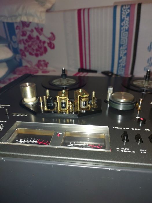 Magnetofon AKAI 4000D