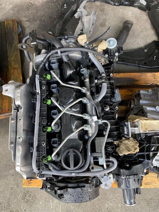 Motor 197CP 100000 KM VOLVO V60 CROSS COUNTRY MILD HYBRID 2021 D4204T8